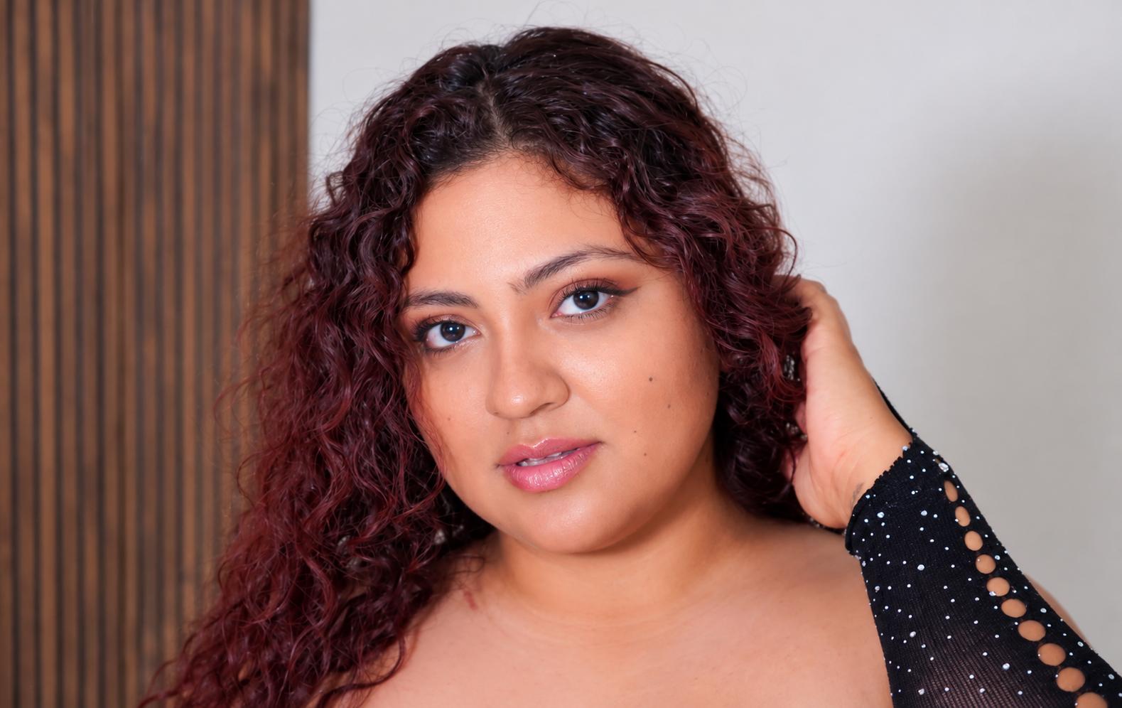 Image of cam model AriaReynolds from XloveCam