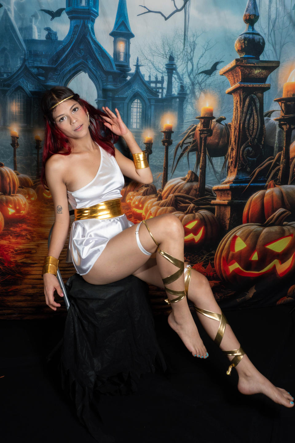 Image of cam model AteneaBlue from XloveCam