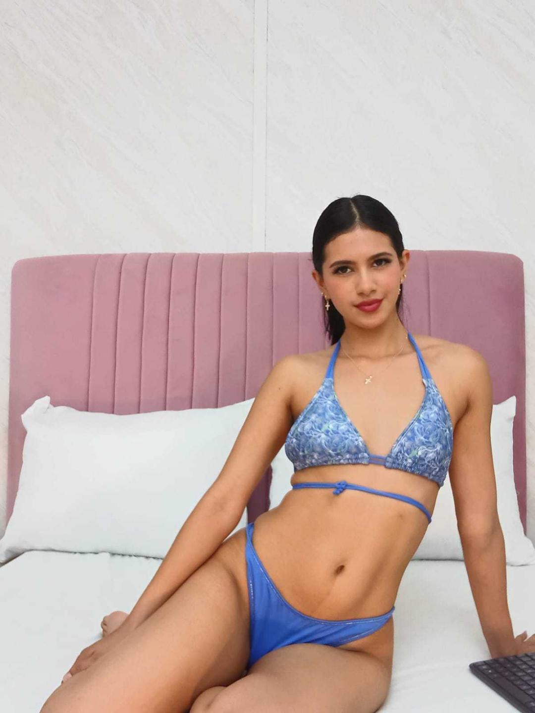 Image of cam model AmilyPreston from XloveCam