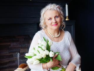 AvrilMellow - Live sex cam - 7940580