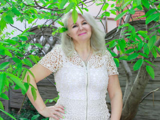 AvrilMellow - Live sex cam - 8064752