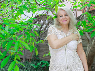 AvrilMellow - Live sex cam - 8067004