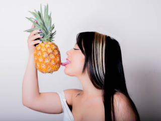 NicolleBradley - Live sex cam - 8135608