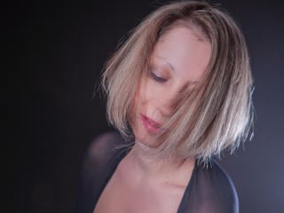 Image of cam model SeduisanteNina from XloveCam