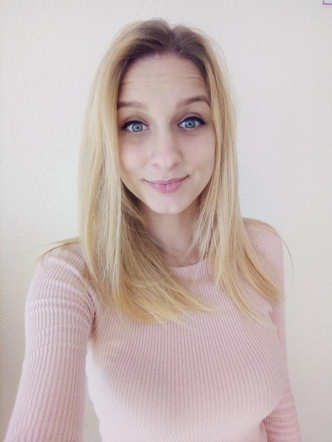 Image of cam model DaitonaJess from XloveCam