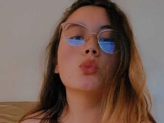 Webcam model AbbyWolker from XLoveCam