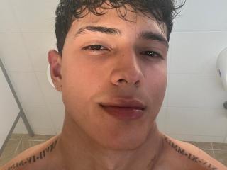 Profile and Statistics for AbrahamYum on XLoveCam