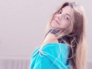 Webcam model AdelaLoveX from XloveCam