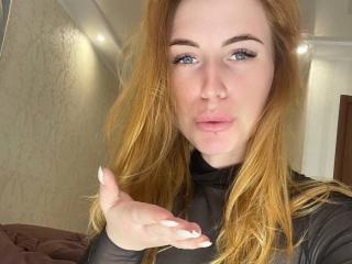 Webcam model AdelinaGross from XloveCam