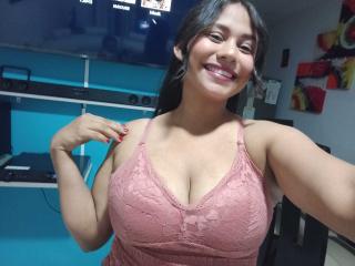 Webcam model AfroditaQueen from XloveCam