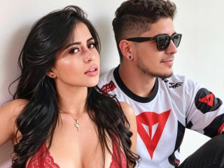 AgathaAndNoahh Live Cam on XLoveCam