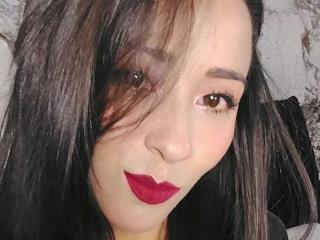 Webcam model AgathaTeranh from XLoveCam