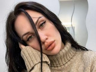 Webcam model AliceMelof from XLoveCam