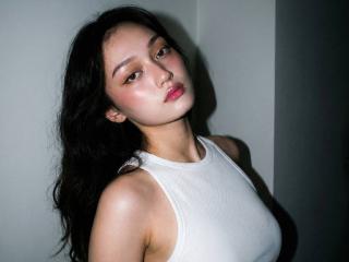 Webcam model AlidaKarma from XloveCam