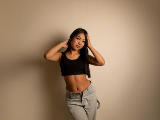 Profile and Statistics for AlinnaSans on XLoveCam