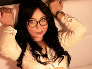 Webcam model AlizzSensual from XLoveCam
