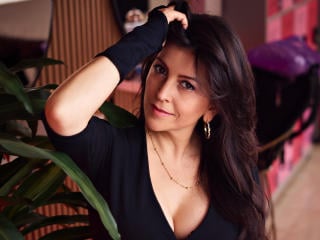 Webcam model AlliePearl from XloveCam