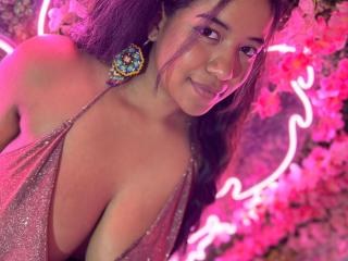 Webcam model AllisonLovS from XloveCam