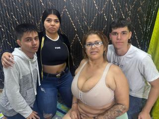 Webcam model AmandayMeganGroup from XLoveCam