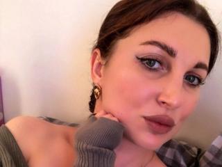 Webcam model Ameelya from XLoveCam