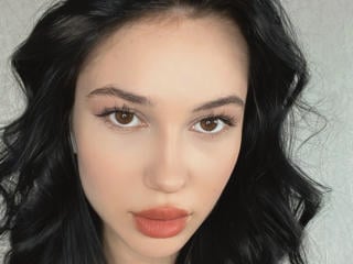 Webcam model AmeliaLaSunny from XLoveCam