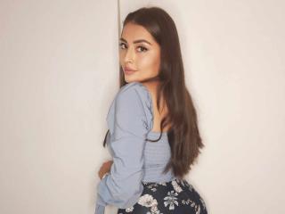 Webcam model AndreaSweetLips from XloveCam