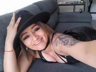 Webcam model AngelaHotty profile picture