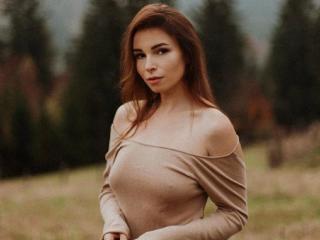 Webcam model AnnaBlossom-hot from XloveCam