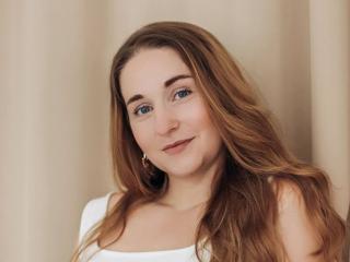 Webcam model AnnaColle from XloveCam