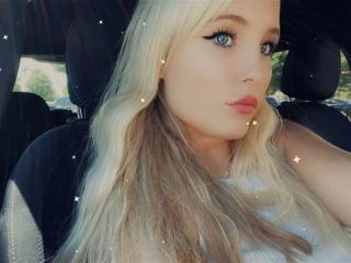 Webcam model Annalinaa-hot from XloveCam