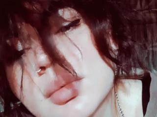 AnnettiYour Selfie Gallery