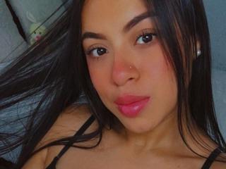 AnnyHuntt Selfie Gallery