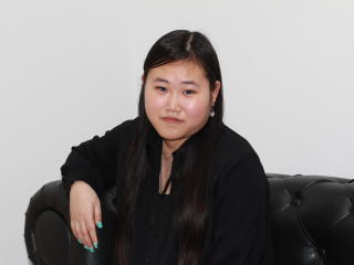 Webcam model AnoraOliver from XLoveCam