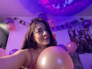 Webcam model AriLynn from XLoveCam