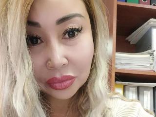 Webcam model AsyaaDiamond from XloveCam