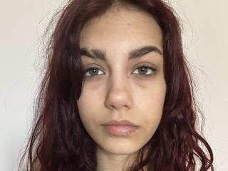 Webcam model AuroraElly from XLoveCam