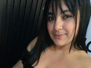 Webcam model Auroratziu from XLoveCam