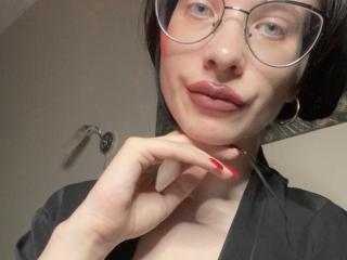 Webcam model BelllaSd from XloveCam