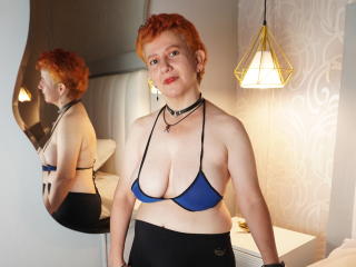 Webcam model BiancaMature from XLoveCam