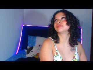 Webcam model BitsyMessy from XLoveCam