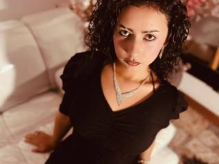 Webcam model BonnieBloom from XLoveCam