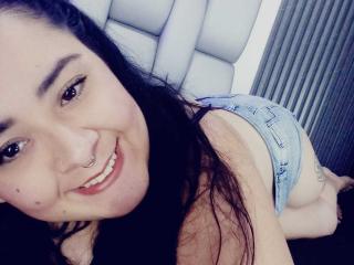 Webcam model BoraLajuana from XLoveCam