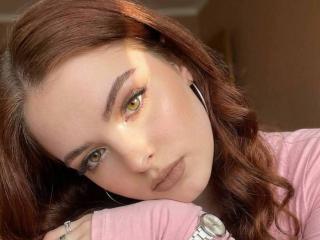 Webcam model BryannaCrecelius from XloveCam