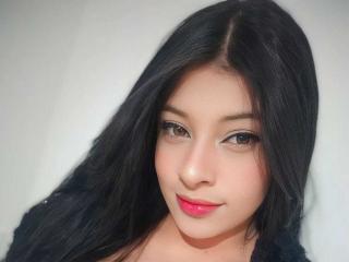 Webcam model CamyHott69 from XloveCam