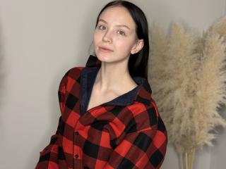 Webcam model CandelariaKulhanek from XLoveCam