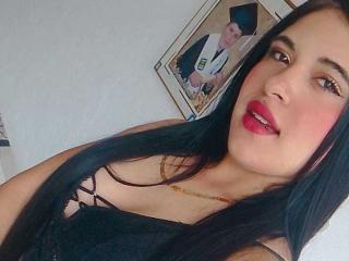 Webcam model CandyBelleX from XLoveCam