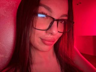 Webcam model CandyGyrl-hot from XLoveCam