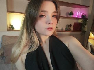 Webcam model CarylPetru from XLoveCam