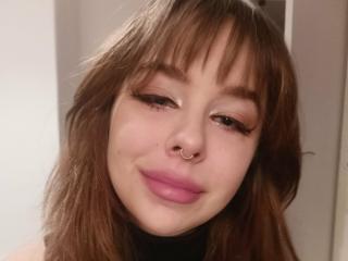Webcam model CassieXNatural from XloveCam