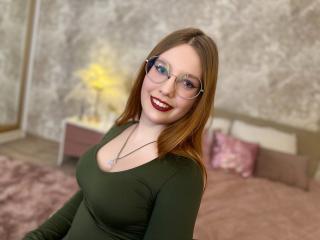 Webcam model CassySmith from XLoveCam